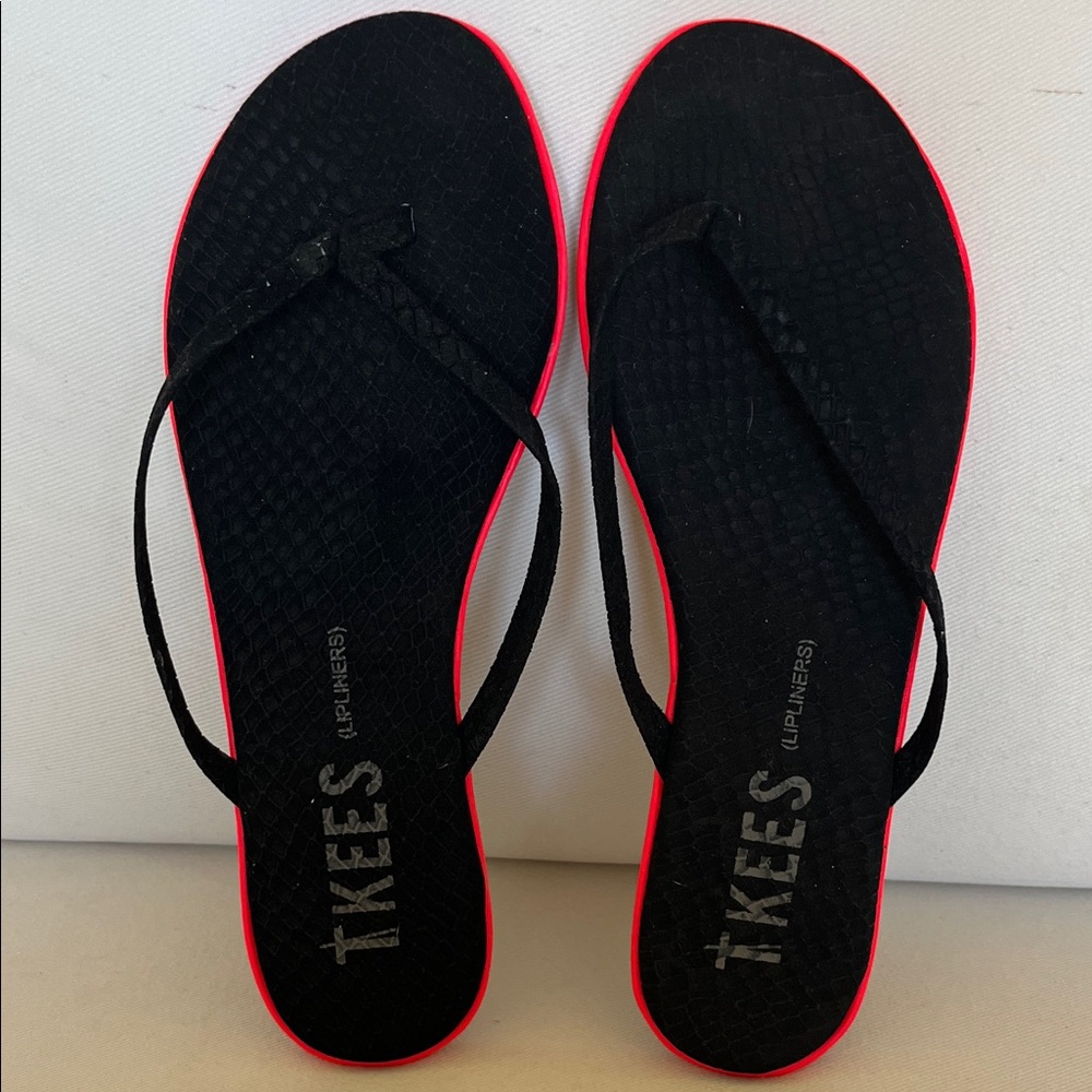 TKEES (LIPLINERS) SANDALS
